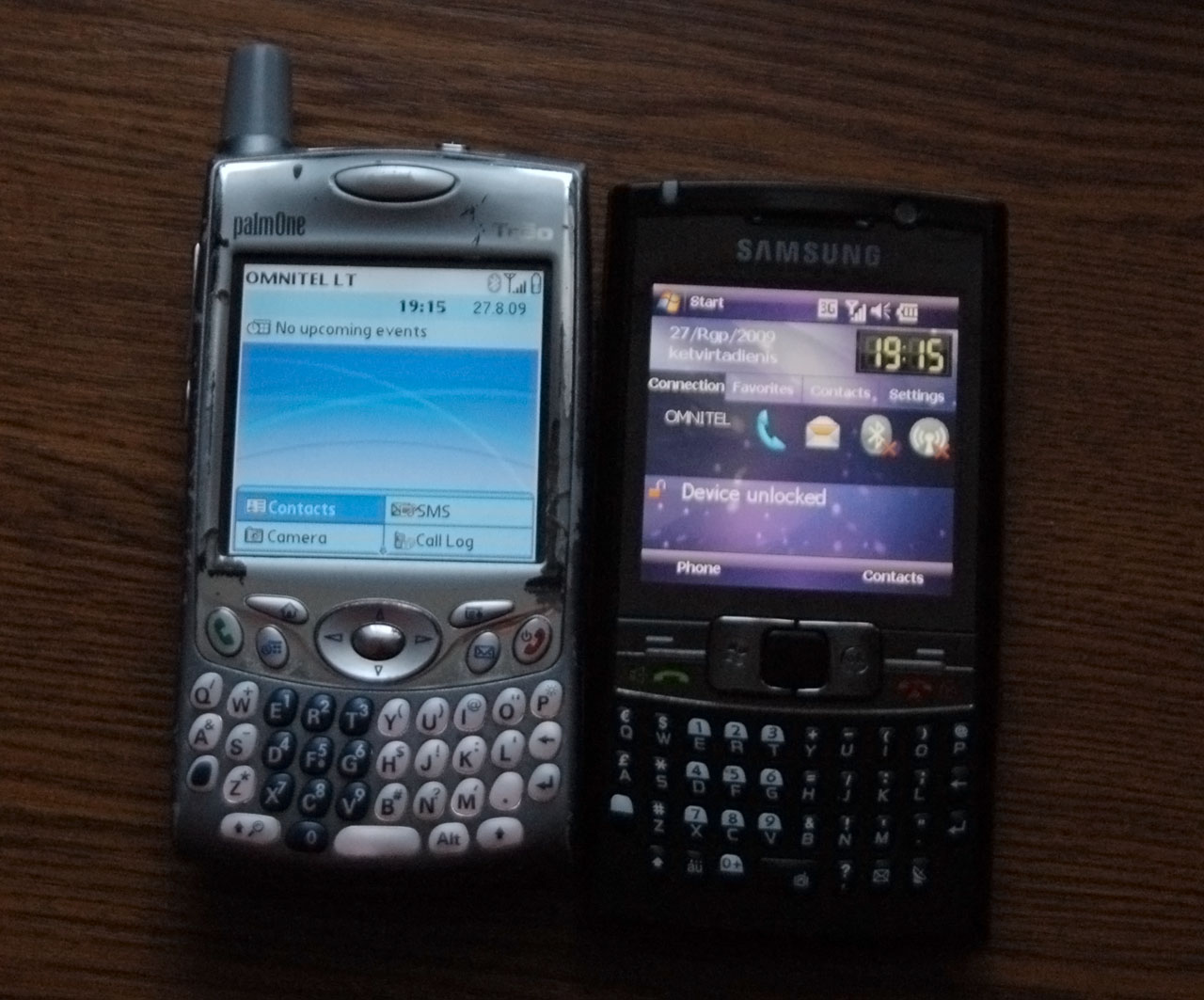 Samsung SGH-i780 ir Palm Treo 650